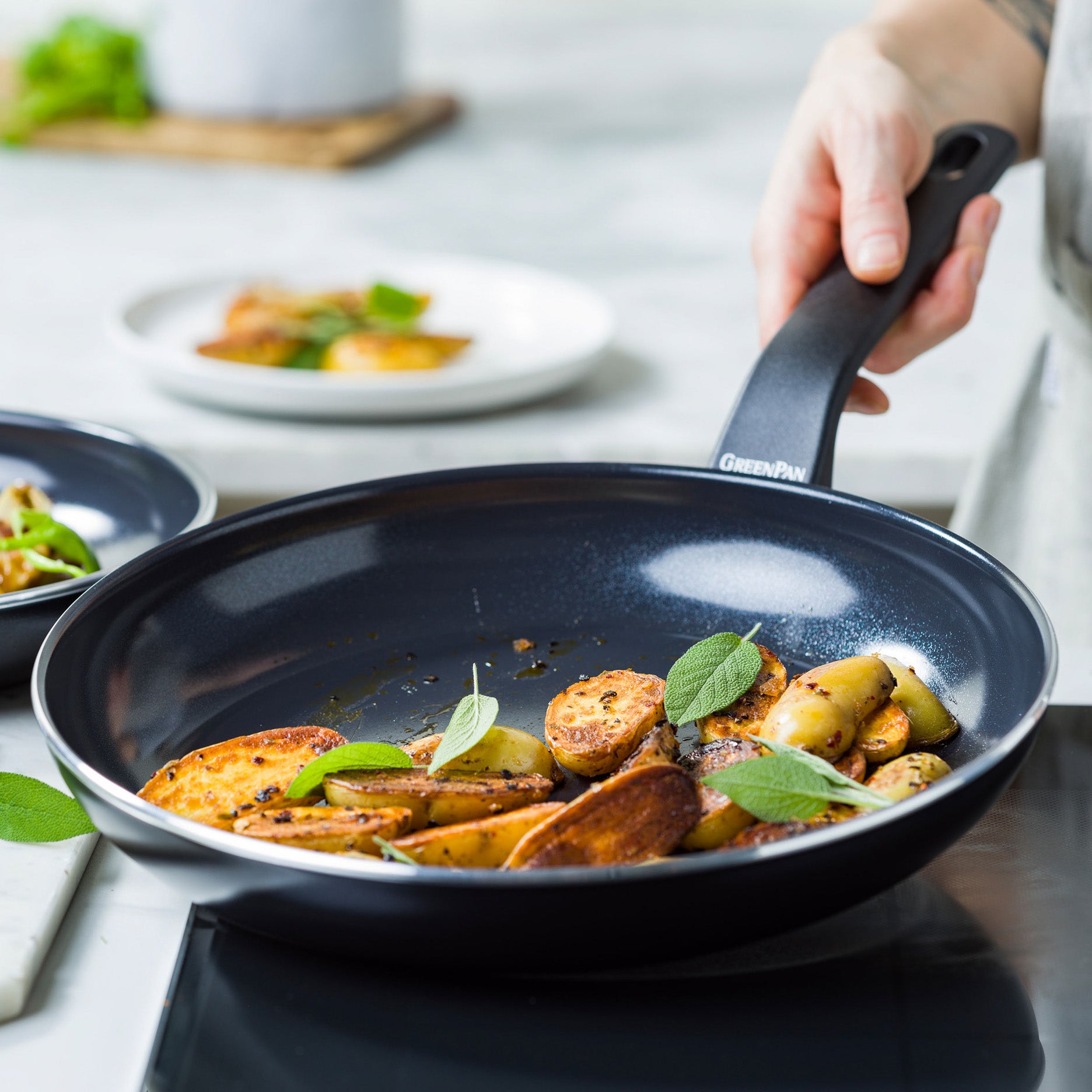 Essence Bratpfanne D28 cm